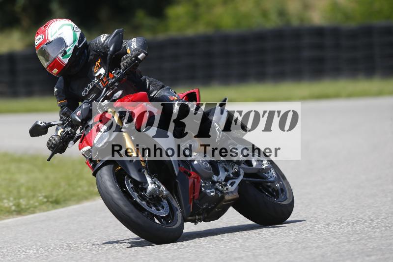 /27 12.06.2025 Ducati Schweiz Trackday Warmup  ADR/gruen-vert/ohne